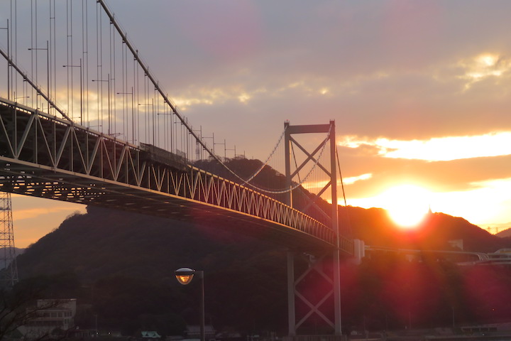 関門橋の朝