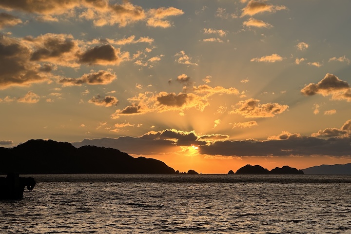 宇和海の夕焼け